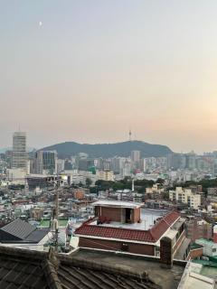 Changsindong cliff village, seoul city view, private house with 3rooms & netflix - Seul - 6