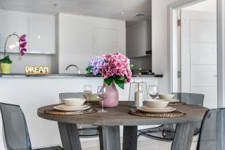 The Smart Concierge - Damac Heights - Dubai - 1