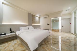 Hotel THE ART UIWANG - Uiwang - 0