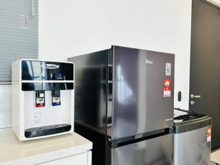 Urban Suites 6 pax with Netflix and Board games - Jelutong - 2