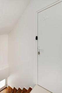 Modern Studio with A-C - Near Montmartre - Paris - 3