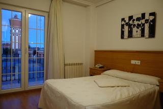 Hotel Reyes De León - Santa María del Páramo - 4