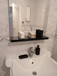 Large 2 Bedrooms Renovated Apt in Tanger Center with Terrace with 10 DAYS MINIMUM - Tangeri - 1