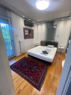 RoseHill Garden Family Villa with a Great Budapest View - 0