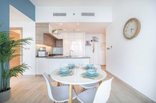 Airy 1-Bedroom Apartment Coastal-Style in Dubai Marina - Dubái - 3