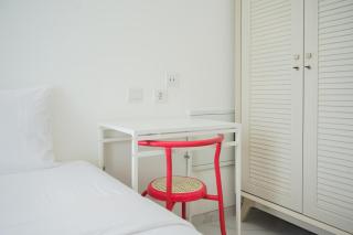 Pleasurable Studio at Sky House BSD Apartment By Travelio - Tangerang - 8