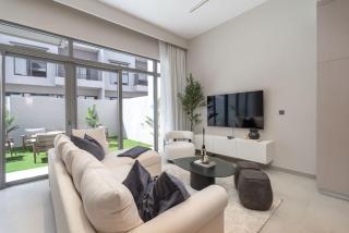 Classy 4-Bedroom Villa With Spacious Balcony in Nad Al Sheba - Dubai - 0