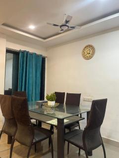 SWARAGAN HOLIDAYS VILLA 4 BHK AC LUXURY Room private pool - Lonavala - 5