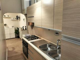 Cozy Apartment Near The station - Florence - 7