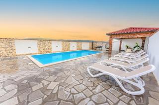 Holiday Home Meri - Pridraga - 9
