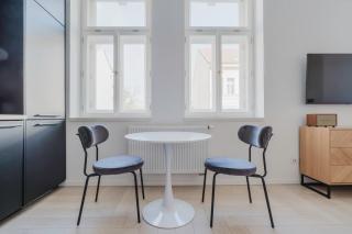 Blueground Žižkov nr University of Economics PRG-36 - 5