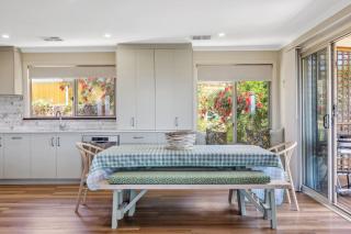 Panoramic Scenic Views of Preston Beach - Delightful Family Holiday Home - Preston Beach - 4