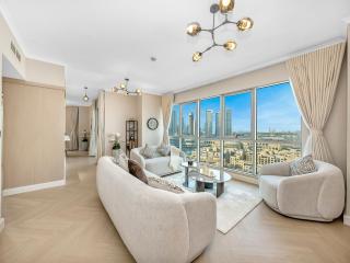 4 BHK In Downtown with Iconic Burj Khalifa Views, 2 minutes walk to Dubai Mall - Dubai - 9