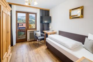 Hotel Standlhof Zillertal - Uderns - 5