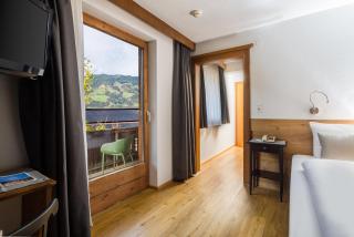 Hotel Standlhof Zillertal - Uderns - 3