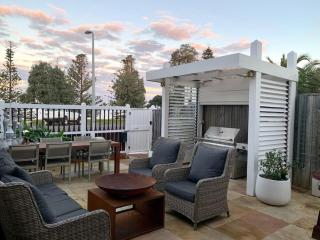 Beach Loft - on the Esplanade - Torquay - 4