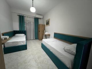 Sisterhood Hostel-Female Only - Tirana - 4