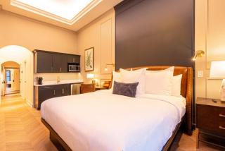 Sinclair Suites - Stylish Retro Boutique Hotel - 8