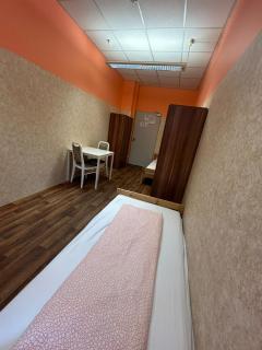 Low Budget Downtown Hostel Rooms & Apartments - Munich - 4