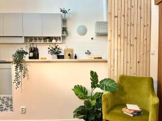 Beautiful New Town Apartment - 6