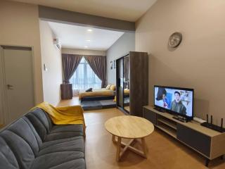 LV8 LemonGroove Pool View 4pax - Kampong Tiram - 6
