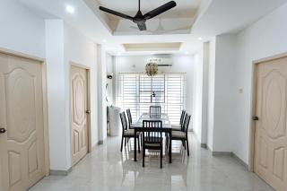 Luxury 3 BHK - with Private Terrace - Chennai - 1