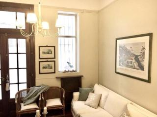 LARGE LOVELY FRENCH STYLE APARTMENT PALERMO o - 7