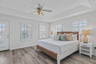 Vista Bluffs 90 ~ Casa Beachy Blanca - Destin - 8