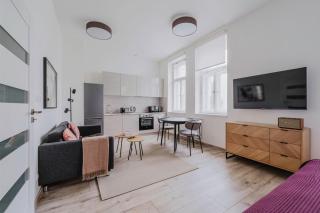 Blueground Prague 3 furnished Žižkov Tower PRG-34 - Prague - 7