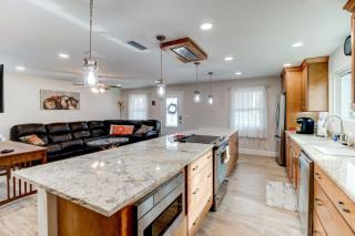 Cape Key Updated Beach Bungalow - Port Orange - 7