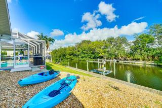 Quiet Canal Retreat with Boat Lift in Cape Coral! - Cape Coral - 9