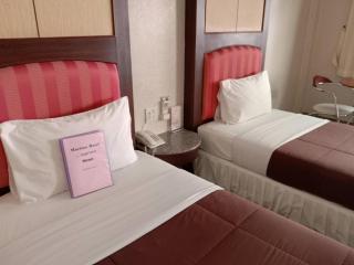 Martina Hotel Surin - Surin - 9