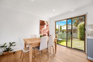 Coastal Nest -walk to the beach - Torquay - 5