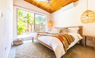 Dos Olas Villa 2-Private Pool, Short Walk to Beach - 3