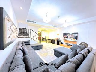 Elegant 3-Bedroom Villa in JVC - Dubai - Ideal for Modern Lifestyles - by Alphatel Vacations - Dubái - 0