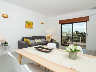Central Apartment - Pool and Sea View & Albufeira Center - Albufeira - 5