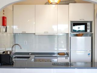 Central Apartment - Pool and Sea View & Albufeira Center - Albufeira - 1