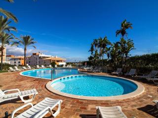 Globe 33 Apartment - Top Location & The Strip Albufeira - Albufeira - 9