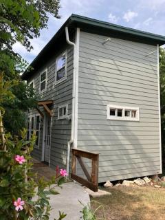 Cozy Coop Casita - Lake Travis-Hot Tub-Tiny House - Austin - 8