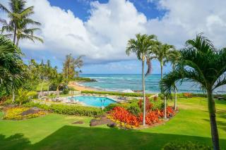 Oceanfront Escape with Lush Garden Access at Lae Nani 122 - Kapaa - 4