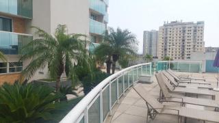 Flat com varanda, quarto de Morador Hotel 1112 - 0