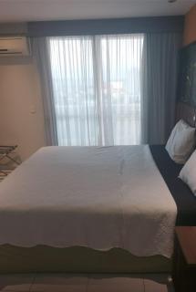 Flat com varanda, quarto de Morador Hotel 1112 - 4