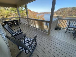 Clearwater Shores-Lakefront Stunning Views-Smith Lake, AL-5 Bedrooms - 2