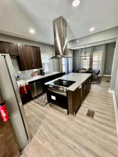 Calm 4BR-3BA 10 min DT Airport by LSP Homes - Atlanta - 2