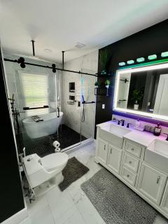 Calm 4BR-3BA 10 min DT Airport by LSP Homes - Atlanta - 0