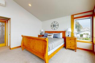 Whalehouse - Tyee Beach - 5