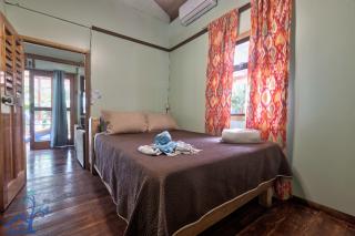 Beach Front Chill Surf Spot - Cocles - 8