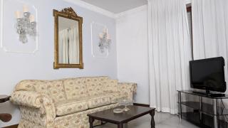 SistersHouse - 4
