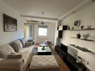 Apartman Azra - Usje - 8