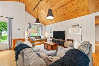 Westlake waterfront, hot tub, dock,4 mins to beach - 9